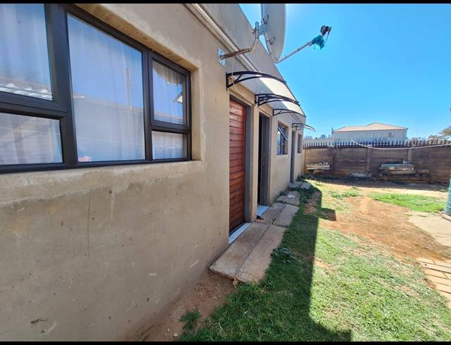 3 BEDROOM HOUSE FOR SALE IN VANDERBIJLPARK CW 1